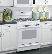 GE Profile™ 30" Free-Standing Dual-Fuel Range, P2B912DEMWW