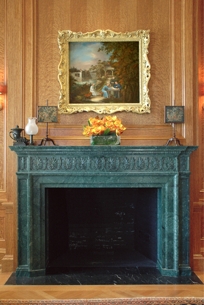 Italian Verde Mable Mantel