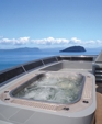 RECTANGULAR STAINLESS STEEL SPA WITH ROUNDED CORNERS 